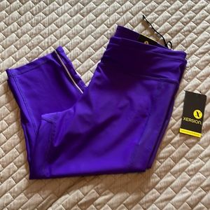 NWT Xersion performance fit skimmers. Purple. Large
